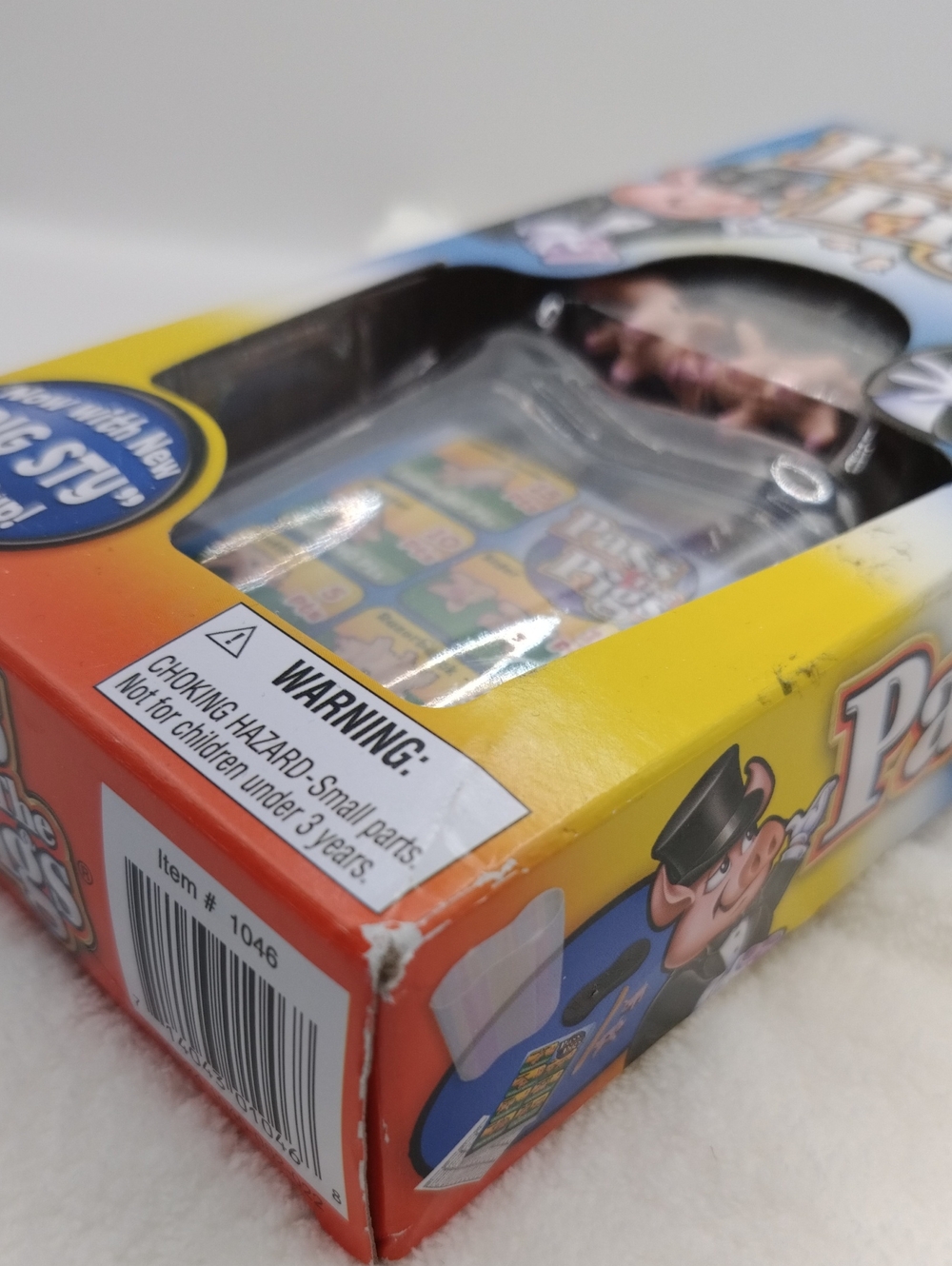 Pass The Pigs Travel Game With Pig Sty Dice Cup Complete *Open Box* - Picture 5 of 16
